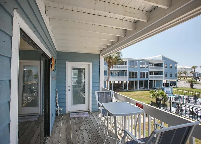 Sea Oats Beachfront Condo: Renovated 2br With Pools And Pier Access * Gulf Shores