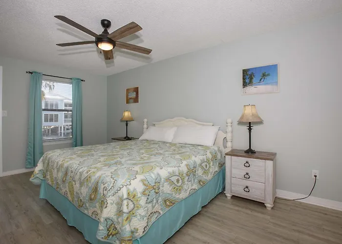 Sea Oats Beachfront Condo: Renovated 2br With Pools And Pier Access