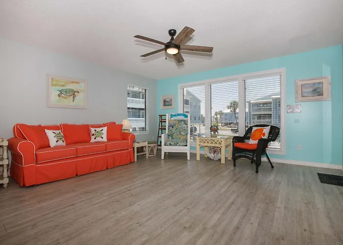 Sea Oats Beachfront Condo: Renovated 2br With Pools And Pier Access Holiday home *