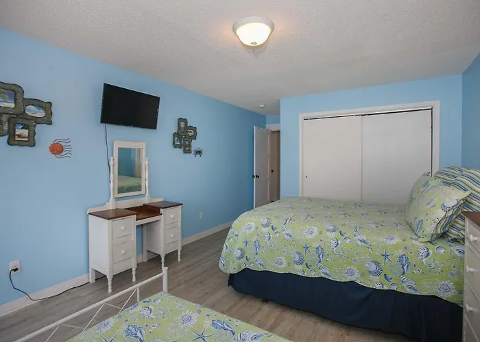 Sea Oats Beachfront Condo: Renovated 2br With Pools And Pier Access Gulf Shores