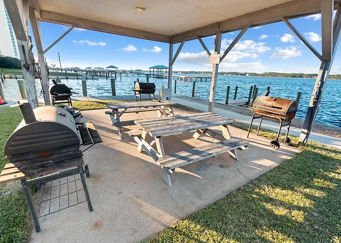 Sea Oats Beachfront Condo: Renovated 2br With Pools And Pier Access * Gulf Shores