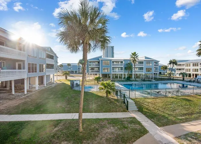 Sea Oats Beachfront Condo: Renovated 2br With Pools And Pier Access