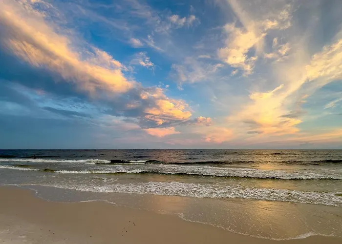 Sea Oats Beachfront Condo: Renovated 2br With Pools And Pier Access Holiday home Gulf Shores