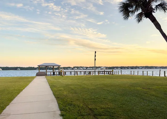 Sea Oats Beachfront Condo: Renovated 2br With Pools And Pier Access *