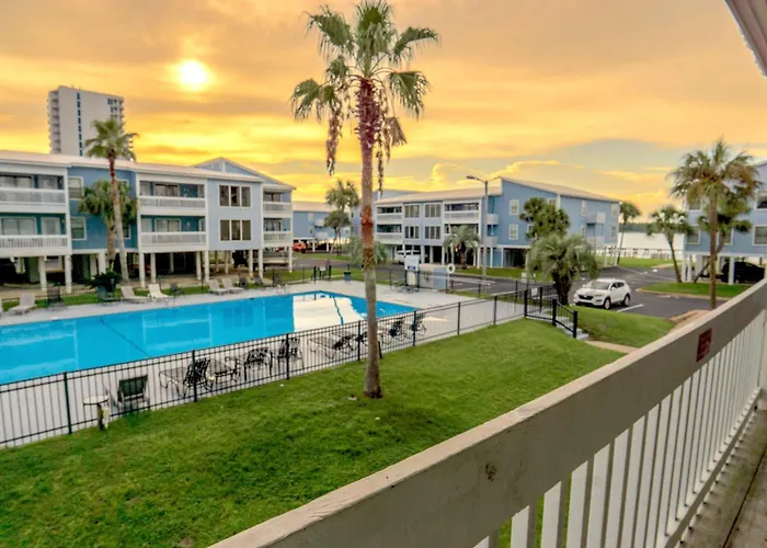 Sea Oats Beachfront Condo: Renovated 2br With Pools And Pier Access * Gulf Shores